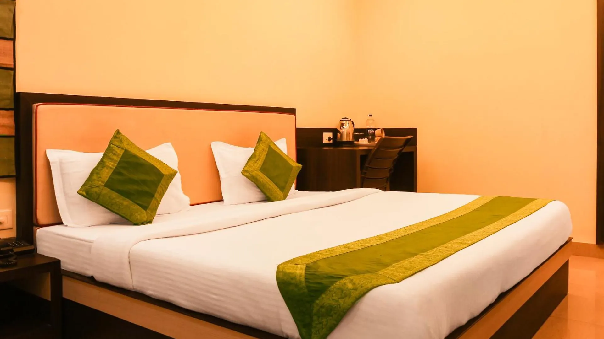 ***  Hotel Janki International Sigra 2 Km From Kashi Vishwanath Temple Váránaszi India