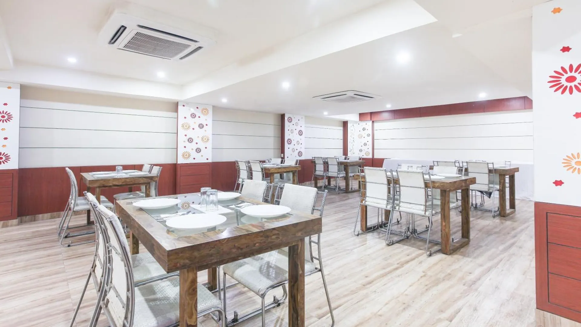 Hotel Janki International Sigra 2 Km From Kashi Vishwanath Temple Váránaszi